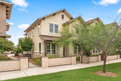 /international/us/6814-e-riverside-dr-austin-tx-110107334902/