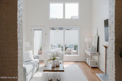 /international/us/29-s-front-street-wilmington-nc-110108179644/