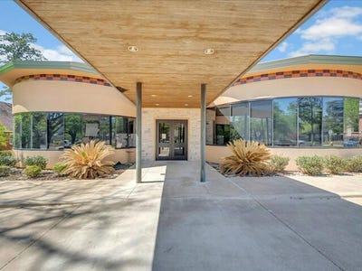 /international/us/1225-n-mound-street-nacogdoches-tx-110090653470/