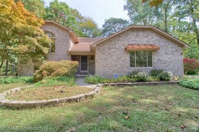 /international/us/28503-margaret-lane-huron-twp-mi-110102416008/
