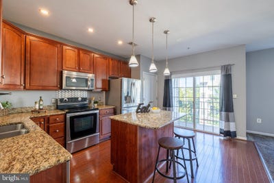 /international/us/5526-capital-gateway-drive-suitland-md-110119611349/