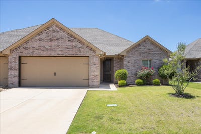 /international/us/508-landry-court-granbury-tx-110108546847/