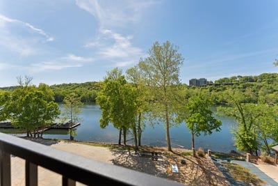 /international/us/1707-lake-shore-drive-branson-mo-110108017068/