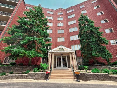 /international/us/8580-w-foster-avenue-norridge-il-110108393661/