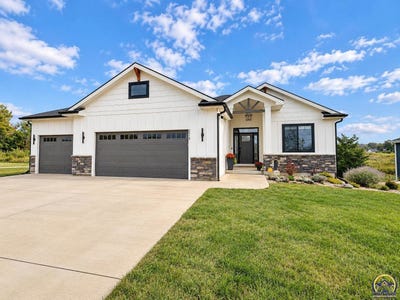 /international/us/2510-se-saturn-dr-topeka-ks-110119990305/