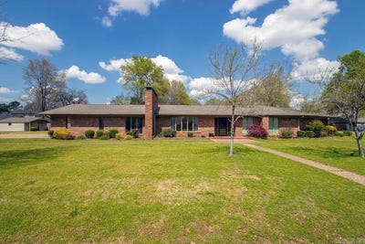 /international/us/305-cottonwood-drive-england-ar-110106844312/