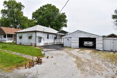 /international/us/404-school-street-wilsonville-il-110100302482/