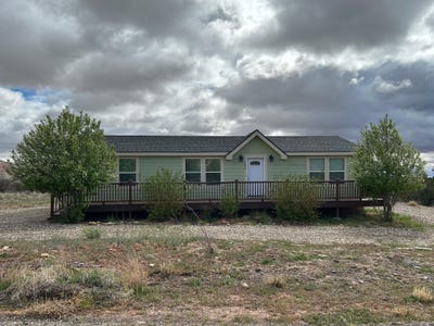/international/us/255-s-800-w-escalante-ut-110106957338/