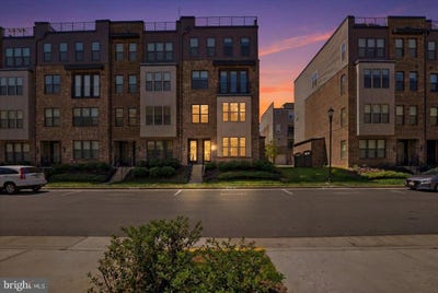 /international/us/4744-tatum-mill-way-chantilly-va-110108570419/