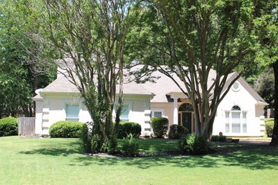 /international/us/8916-cedar-mills-cv-memphis-tn-110107828053/