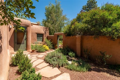 /international/us/22-la-vega-galisteo-nm-110108552714/