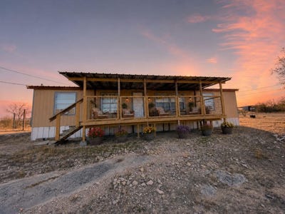 /international/us/569-langtry-comstock-tx-110105781631/