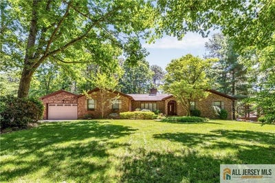 /international/us/199-old-forge-road-monroe-nj-110108879451/