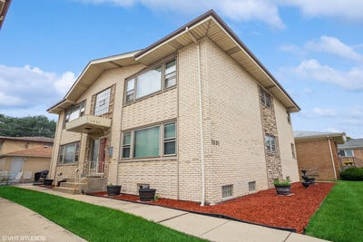 /international/us/7537-w-higgins-road-w-chicago-il-110109069177/