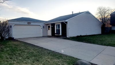 /international/us/202-highbury-drive-elgin-il-110107799769/
