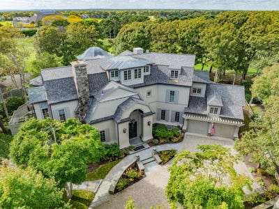 /international/us/41-shore-drive-w-mashpee-ma-110120554290/