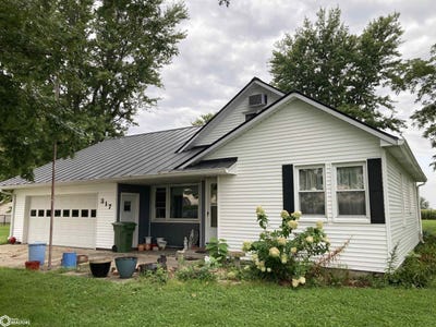 /international/us/317-n-main-street-danville-ia-110119684374/