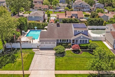 /international/us/9-w-orlando-street-massapequa-ny-110108480413/