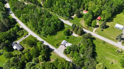 /international/us/63-lakeshore-drive-presque-isle-me-110108472680/