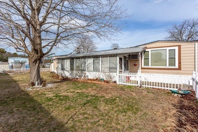 /international/us/20-madeline-st-wareham-ma-110101869019/
