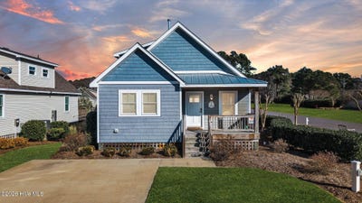 /international/us/107-masters-drive-powells-point-nc-110108023147/