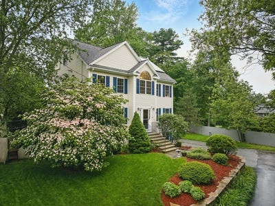 /international/us/56-peace-street-billerica-ma-110100129961/