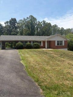 /international/us/103-idlebrook-drive-madison-heights-va-110108822722/