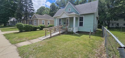 /international/us/1130-6th-street-beloit-wi-110108881294/