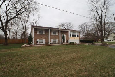 /international/us/20301-fairfield-avenue-olympia-fields-il-110098757486/