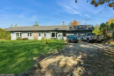 /international/us/huntley-il-110095384137/