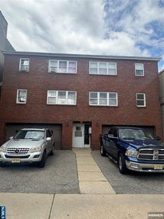 /international/us/399-walker-street-fairview-nj-110108359077/