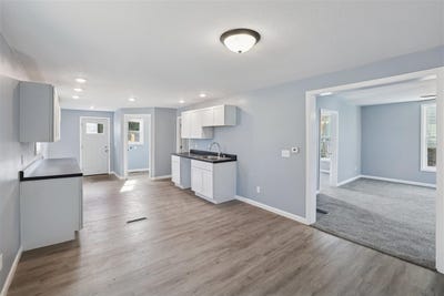 /international/us/807-4th-st-victor-ia-110105424954/