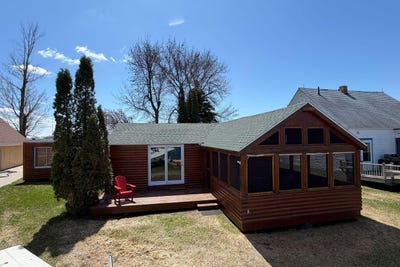 /international/us/272-e-lakeshore-drive-waubay-sd-110107751144/