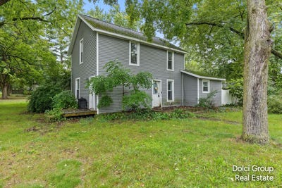 /international/us/404-pine-street-howard-city-mi-110110193639/