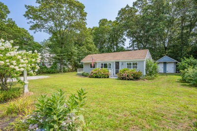 /international/us/40-red-lily-pond-road-centerville-ma-110101402438/