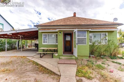 /international/us/129-e-9th-street-walsenburg-co-110107614386/