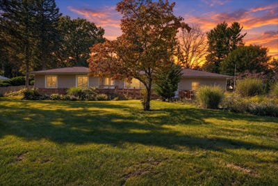 /international/us/630-gilbert-street-jackson-mi-110110368966/