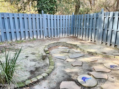 /international/us/8-battery-lane-beaufort-sc-110105268308/