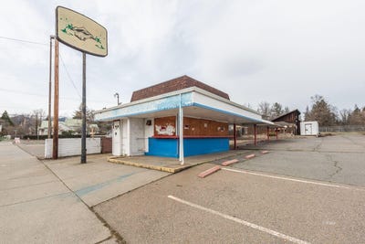 /international/us/1081-main-street-weaverville-ca-110097975307/?lang=zh-tw