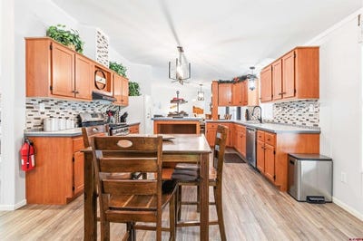 /international/us/112-136-spruce-ln-vallecito-lake-bayfield-co-110106353390/