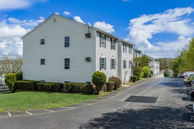 /international/us/18-lexington-hill-harriman-ny-110107439425/