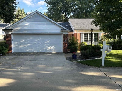 /international/us/8-turnberry-place-springfield-il-110108978380/