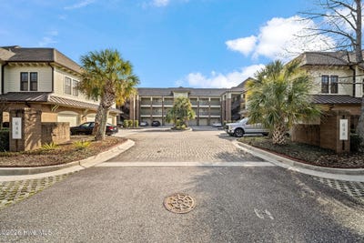 /international/us/648-village-park-drive-wilmington-nc-110106151374/