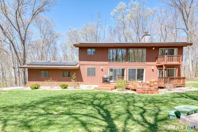 /international/us/129-sawmill-brook-lane-mansfield-ct-110107663220/