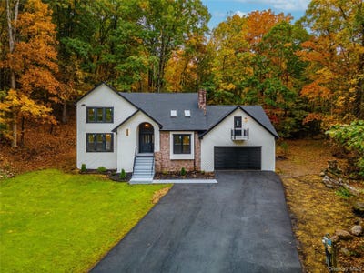 /international/us/50-hidden-valley-road-port-jervis-ny-110120669405/