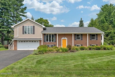 /international/us/8-marjorie-drive-saratoga-springs-ny-110101428774/