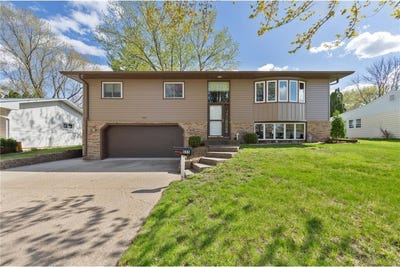 /international/us/555-13th-street-ne-owatonna-mn-110107696735/