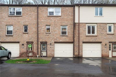 /international/us/63-woodridge-henrietta-ny-110107626577/
