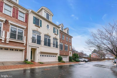/international/us/1631-colonial-hills-drive-mclean-va-110106566211/