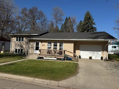 /international/us/507-highland-st-rolette-nd-110108172946/